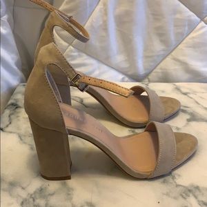 Steve Madden nude block heels
